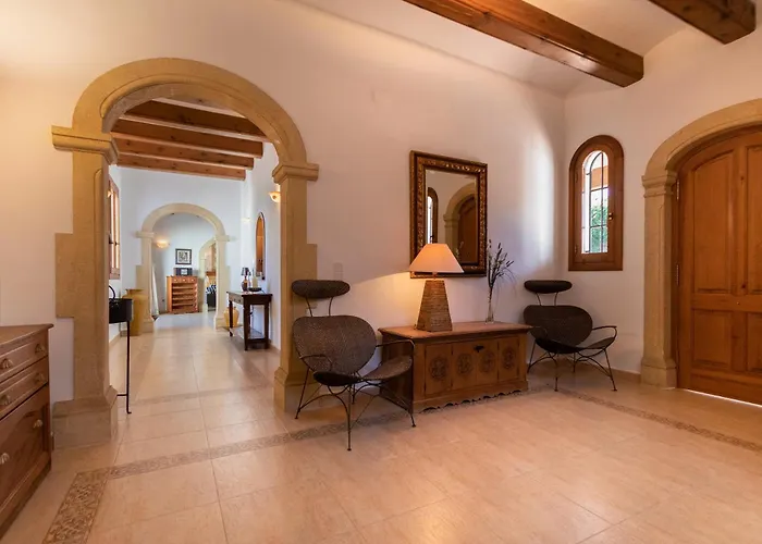 Lluca Villa