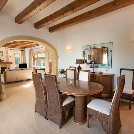 Villa Lluca *