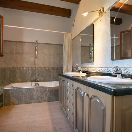 Lluca Villa *