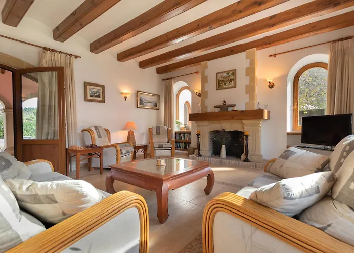Villa Lluca *